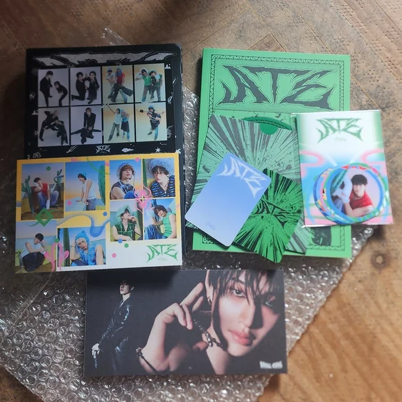 StrayKids ATE (Boom Ver.) - Picture 1 of 6